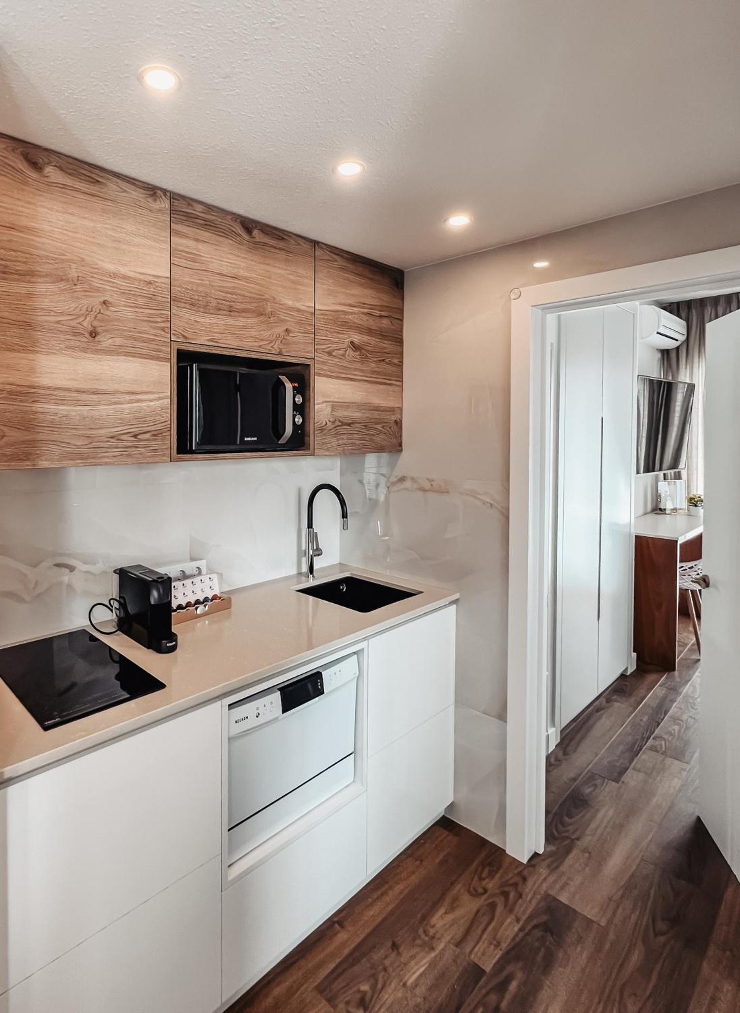 Emerald Palm Residence 阿德耶 外观 照片
